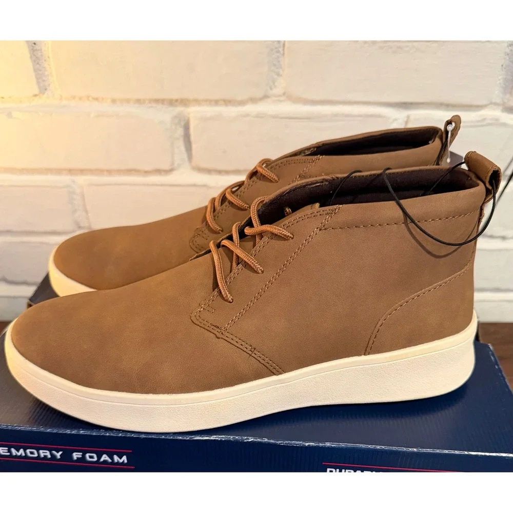 NWT IZOD Palmer Mens Brown Chukka Boots Memory Foam Sneaker Boots 9M Preppy Fall